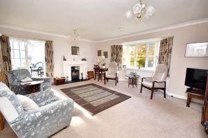 Living room- click for photo gallery